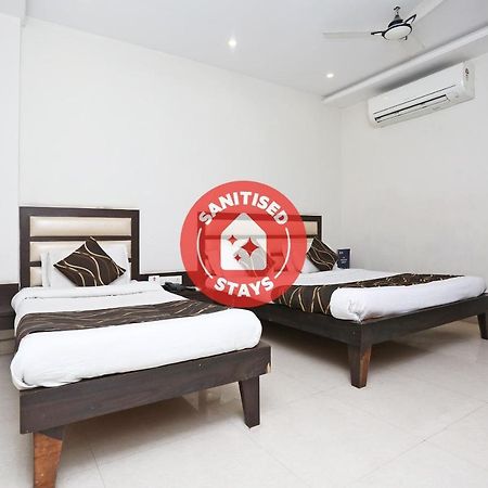 Oyo 6359 Hotel Mezbaan Regency Raipur  ภายนอก รูปภาพ