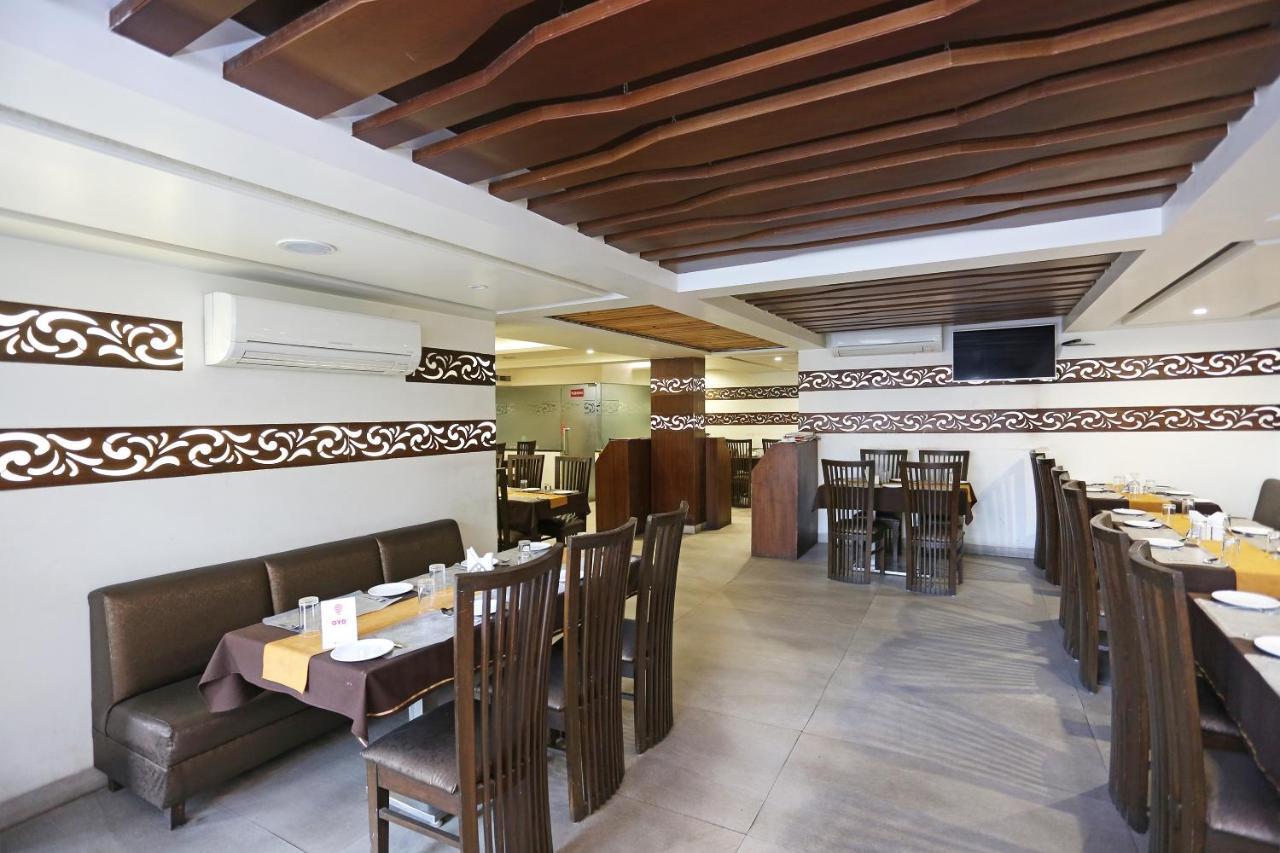 Oyo 6359 Hotel Mezbaan Regency Raipur  ภายนอก รูปภาพ