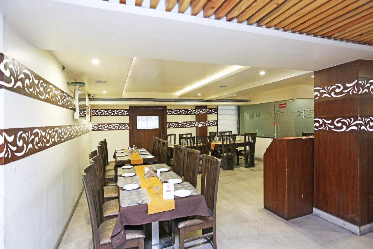 Oyo 6359 Hotel Mezbaan Regency Raipur  ภายนอก รูปภาพ