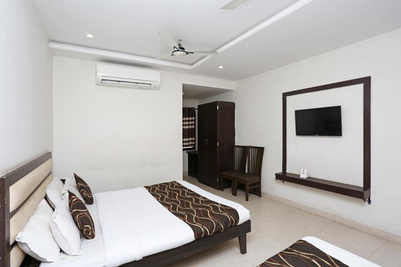 Oyo 6359 Hotel Mezbaan Regency Raipur  ห้อง รูปภาพ