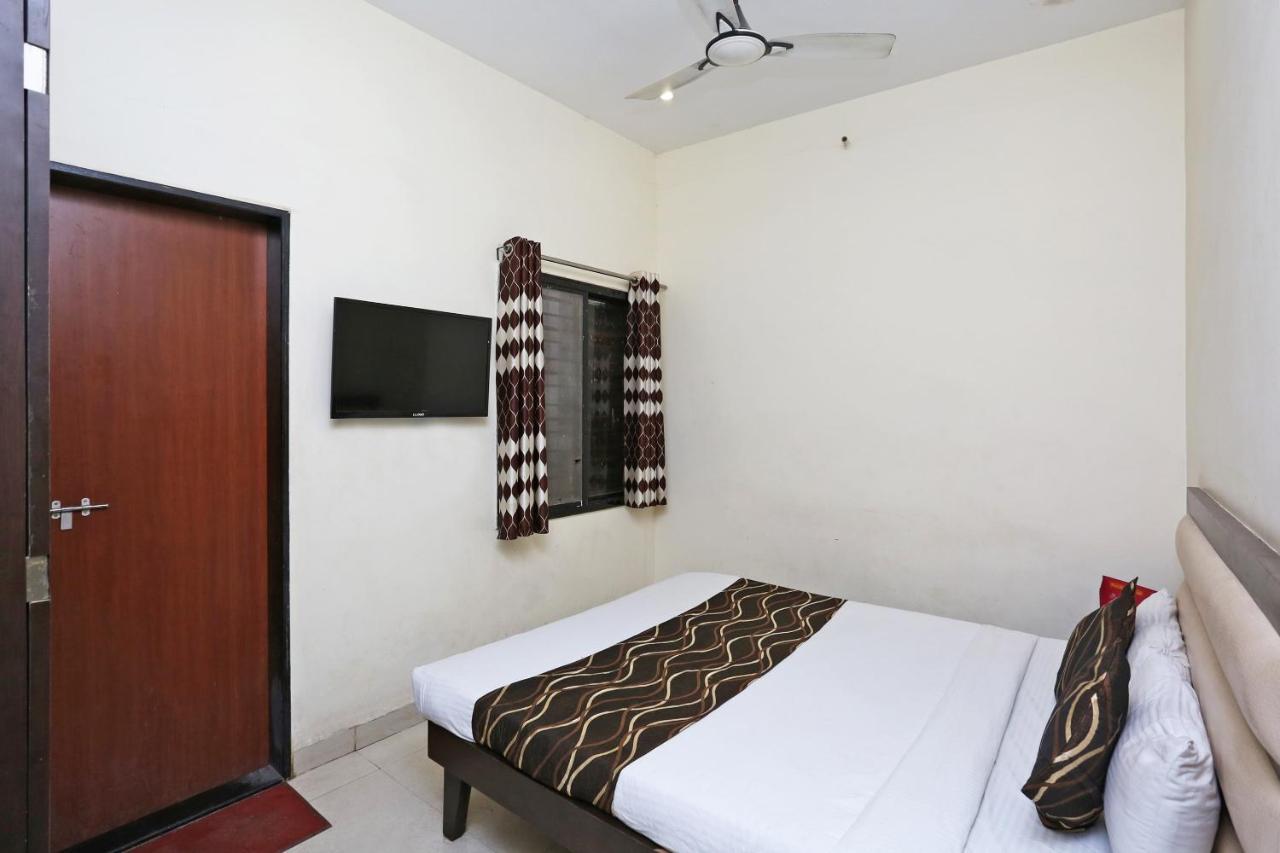 Oyo 6359 Hotel Mezbaan Regency Raipur  ภายนอก รูปภาพ